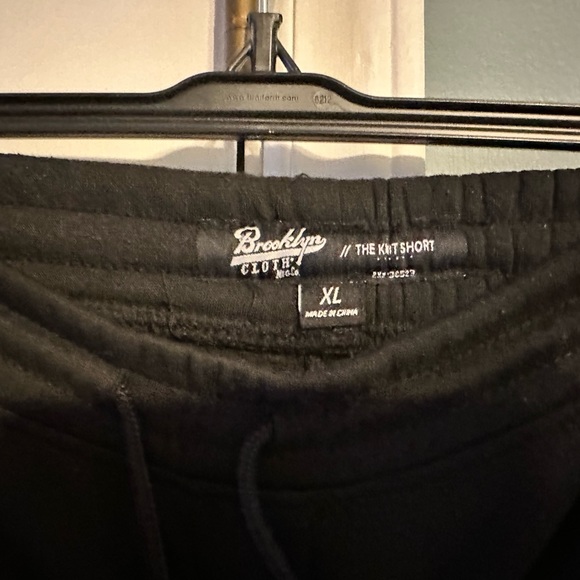 Shorts - Picture 3 of 3